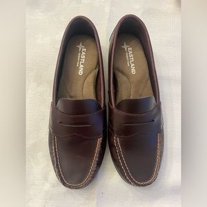 EASTLAND LOAFERS size 7. Brand New no box